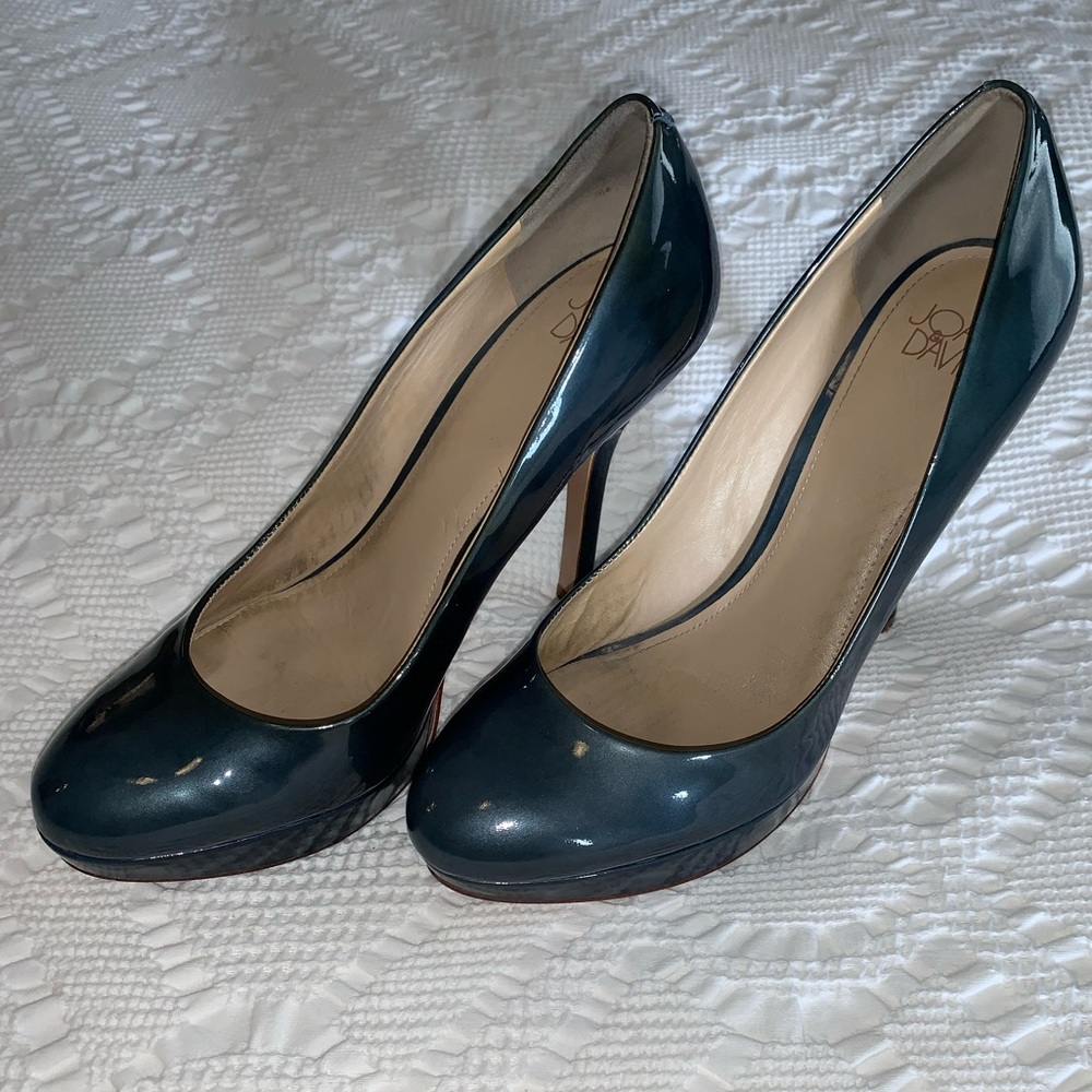 Teal patent leather Platform pump size 9